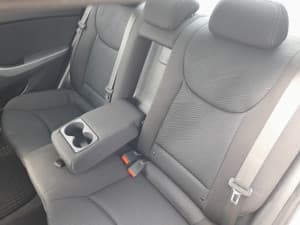 Hyundai Elantra - miniatura 18